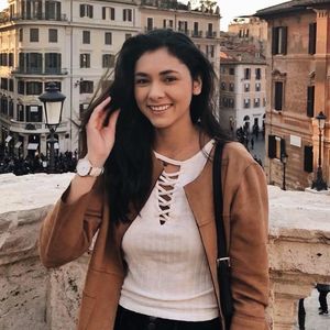 Meet your Posher, Amber